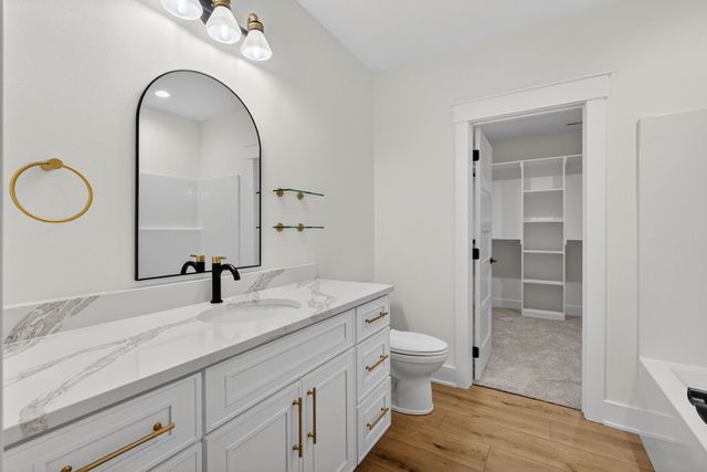 1415 NW Bull Run Court, Waukee, IA 50263