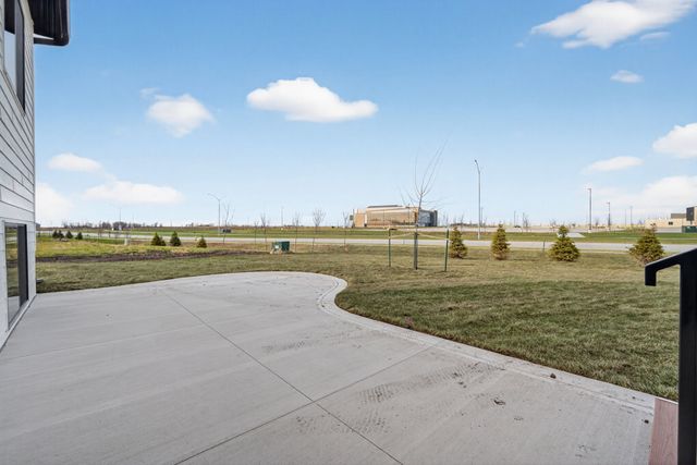 1415 NW Bull Run Court, Waukee, IA 50263