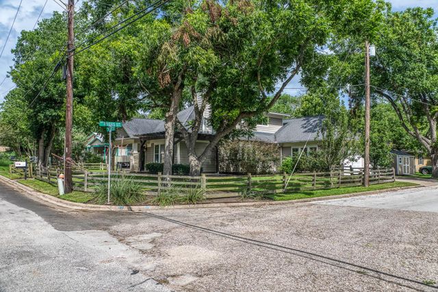 902 Matchett Street, Brenham, TX 77833