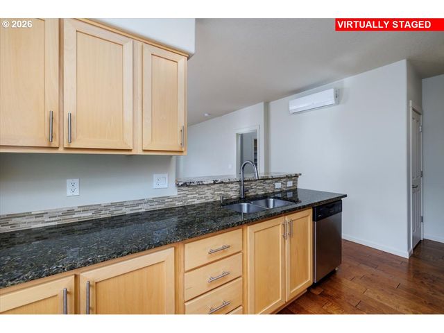 600 Nw LOST SPRINGS Ter 301, Portland, OR 97229