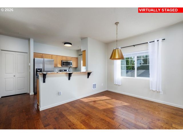 600 Nw LOST SPRINGS Ter 301, Portland, OR 97229