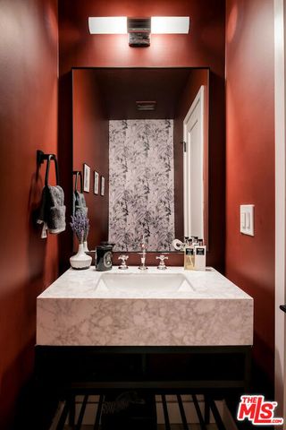 651 Wilcox Avenue 3C, Los Angeles, CA 90004