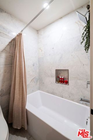 651 Wilcox Avenue 3C, Los Angeles, CA 90004