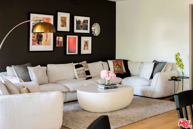 651 Wilcox Avenue 3C, Los Angeles, CA 90004