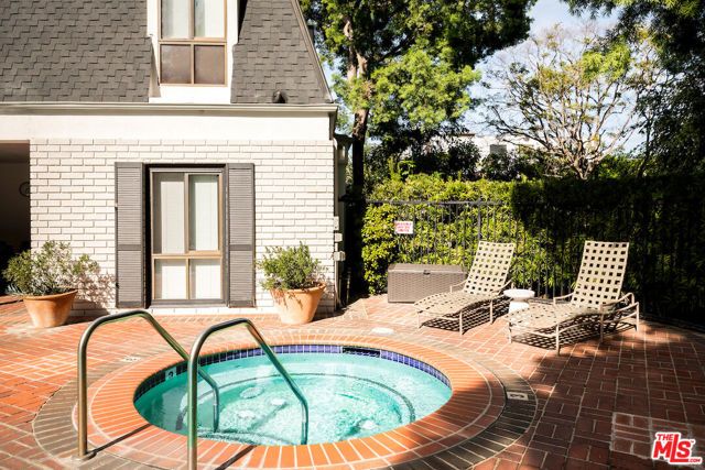 651 Wilcox Avenue 3C, Los Angeles, CA 90004