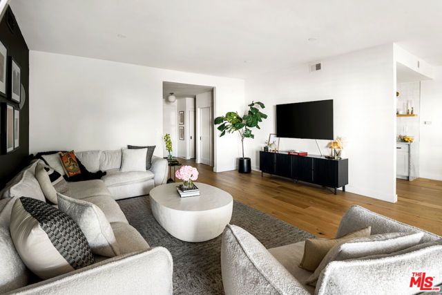 651 Wilcox Avenue 3C, Los Angeles, CA 90004