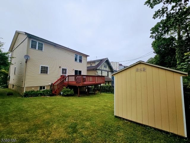 30 Custer Ave, Newark City, NJ 07112
