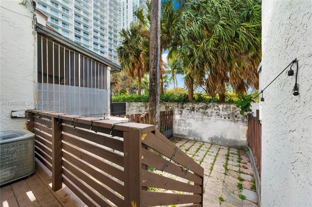 1901 S River Drive 30C, Miami, FL 33125