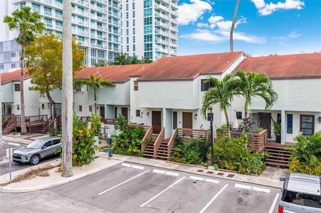 1901 S River Drive 30C, Miami, FL 33125