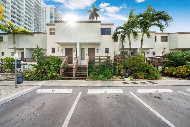 1901 S River Drive 30C, Miami, FL 33125