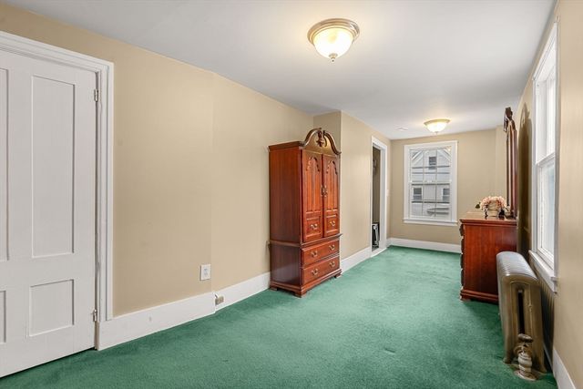 65 Bromfield St, Newburyport, MA 01950