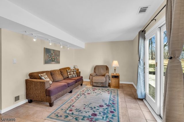 1091 Cambridge Lane, Bridgewater Twp., NJ 08807