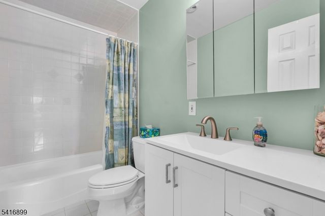 1091 Cambridge Lane, Bridgewater Twp., NJ 08807