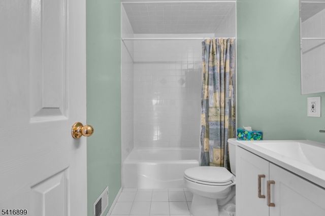 1091 Cambridge Lane, Bridgewater Twp., NJ 08807