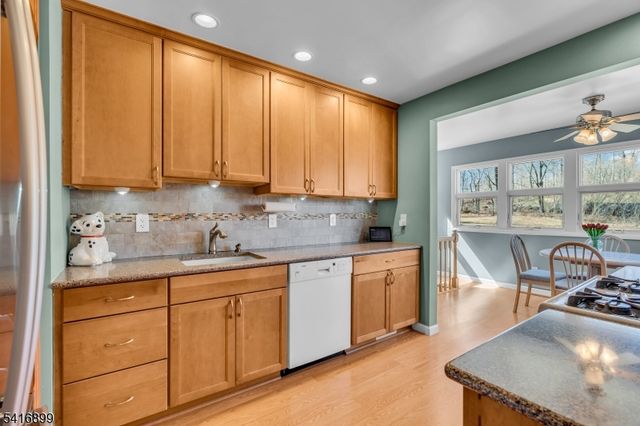 1091 Cambridge Lane, Bridgewater Twp., NJ 08807