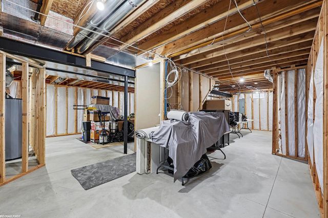 18011 Humber Bridge Drive, Macomb, MI 48042