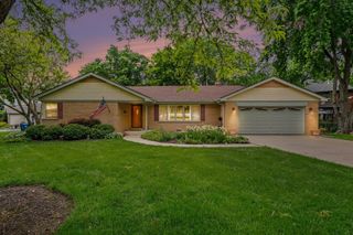 12400 S 70th Avenue, Palos Heights, IL 60463