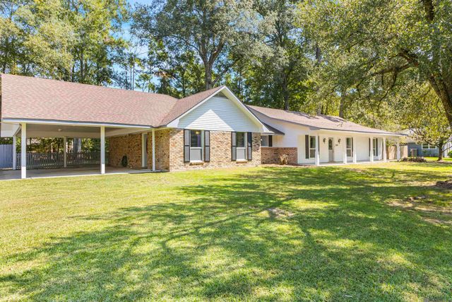 18305 Keystone Ave, Greenwell Springs, LA 70739