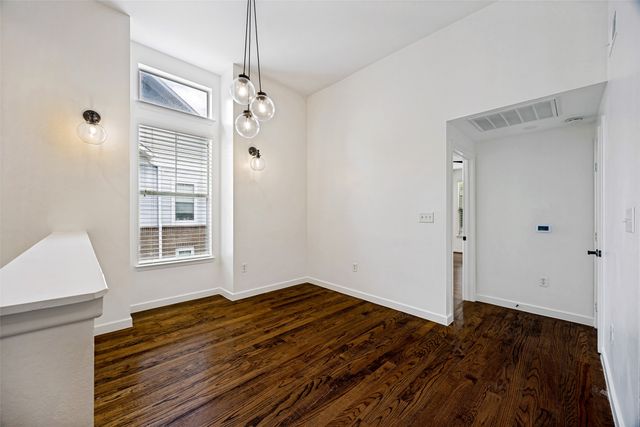 1852 Summit Avenue, Dallas, TX 75206