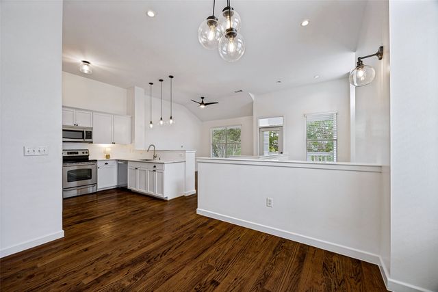 1852 Summit Avenue, Dallas, TX 75206