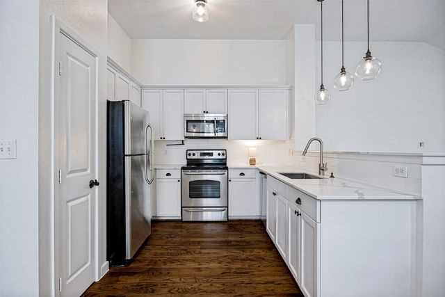 1852 Summit Avenue, Dallas, TX 75206