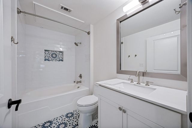 1852 Summit Avenue, Dallas, TX 75206