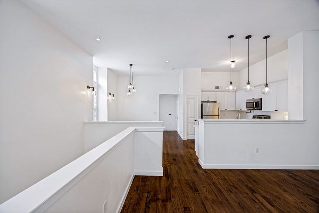 1852 Summit Avenue, Dallas, TX 75206