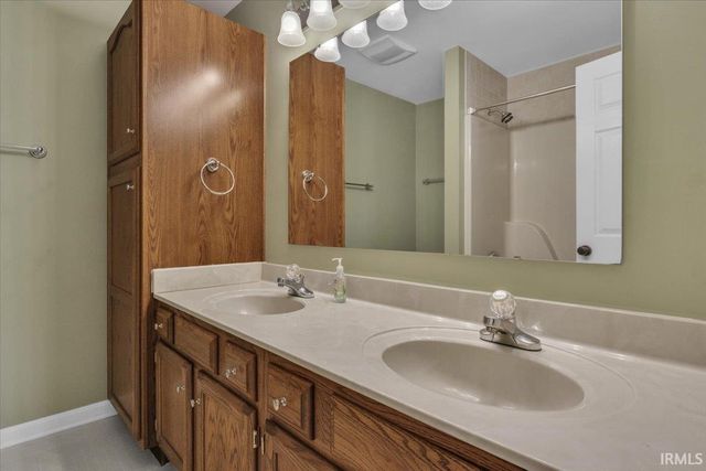 7577 Arbor Ridge Drive, Newburgh, IN 47630