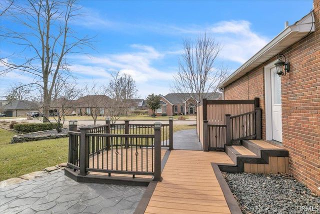 7577 Arbor Ridge Drive, Newburgh, IN 47630