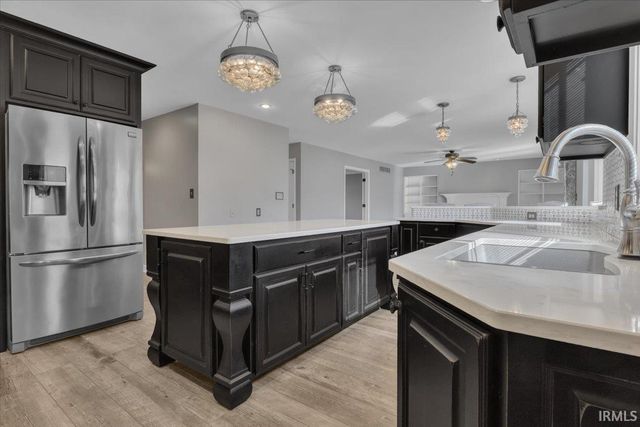 7577 Arbor Ridge Drive, Newburgh, IN 47630