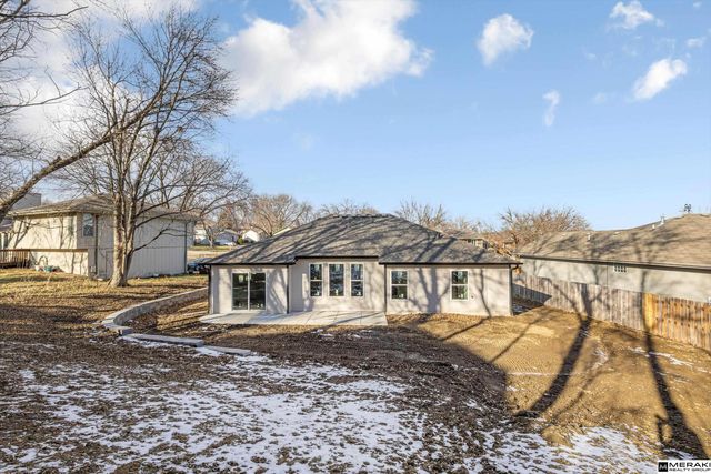 2711 Lynnwood Drive, Bellevue, NE 68123