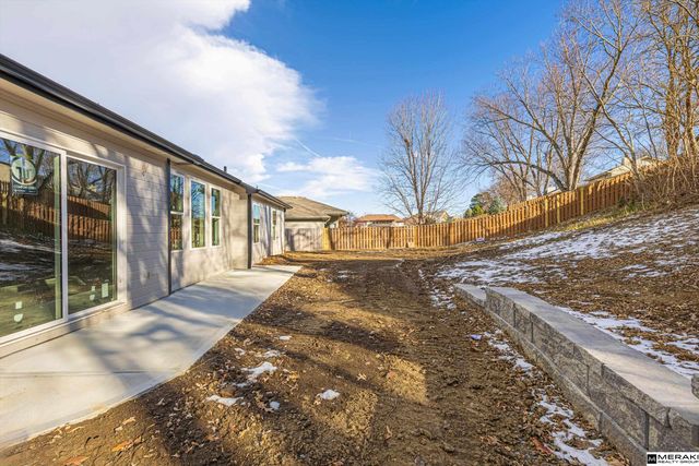 2711 Lynnwood Drive, Bellevue, NE 68123