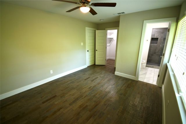 1015 Mitchell Road, Irving, TX 75060