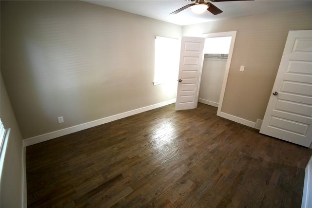 1015 Mitchell Road, Irving, TX 75060