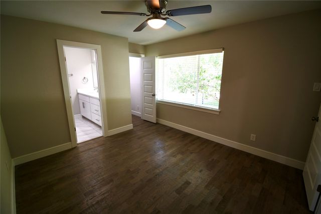 1015 Mitchell Road, Irving, TX 75060