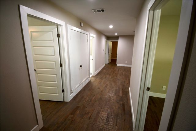 1015 Mitchell Road, Irving, TX 75060