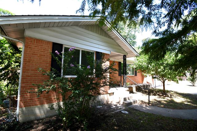 1015 Mitchell Road, Irving, TX 75060