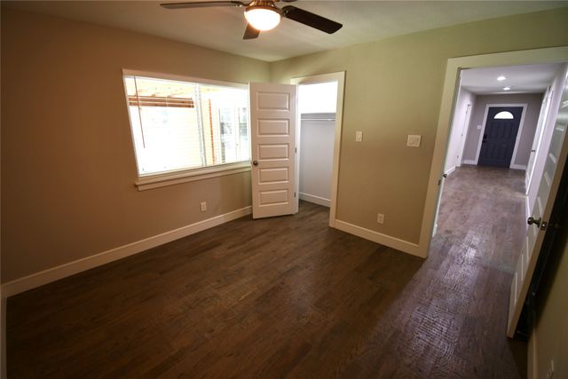 1015 Mitchell Road, Irving, TX 75060