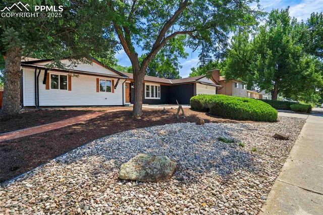 2215 Northglen Drive, Colorado Springs, CO 80909