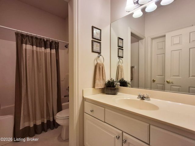 4313 Pleasant Glen Dr, Louisville, KY 40299