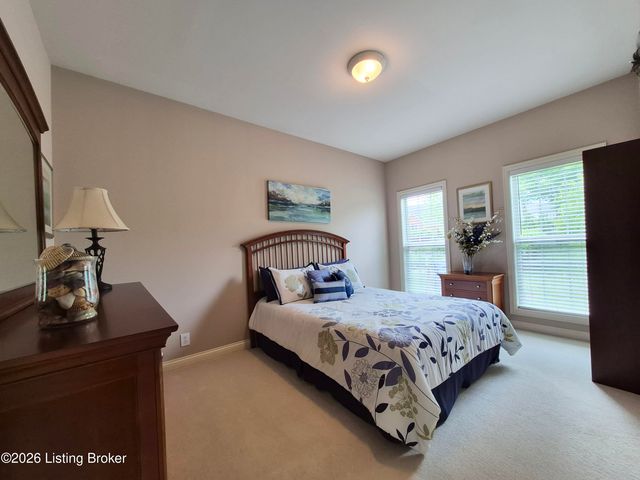 4313 Pleasant Glen Dr, Louisville, KY 40299