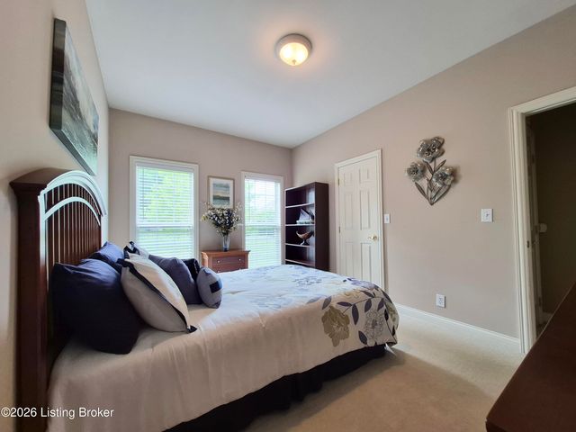 4313 Pleasant Glen Dr, Louisville, KY 40299