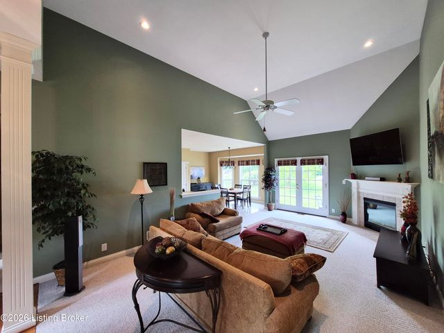 4313 Pleasant Glen Dr, Louisville, KY 40299