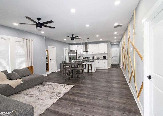 465 Holly Street NW, Atlanta, GA 30318