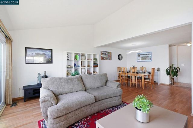 46 Edgewater Pl, Pittsburg, CA 94565