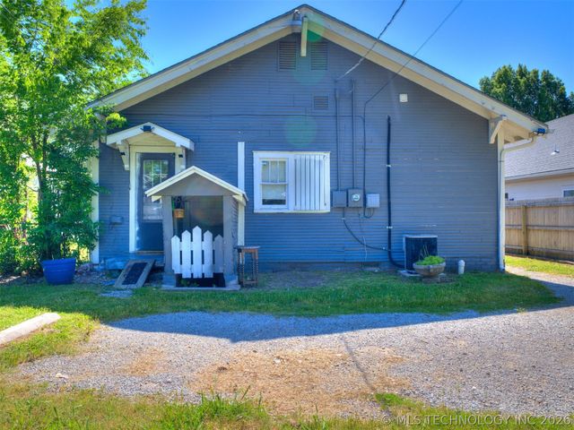112 N Xanthus Avenue, Tulsa, OK 74110