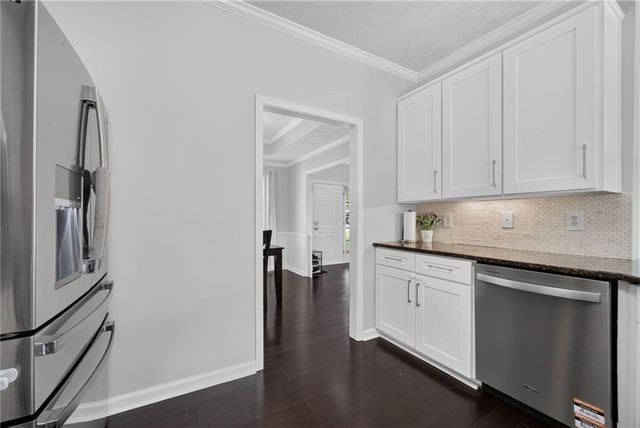 2990 Meadow Gate Way, Loganville, GA 30052
