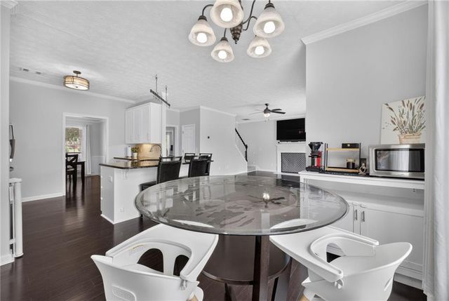 2990 Meadow Gate Way, Loganville, GA 30052