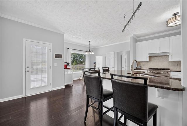 2990 Meadow Gate Way, Loganville, GA 30052