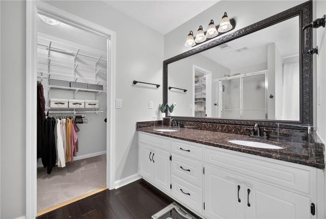 2990 Meadow Gate Way, Loganville, GA 30052
